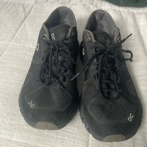 Women’s size 8.5 ON sneakers